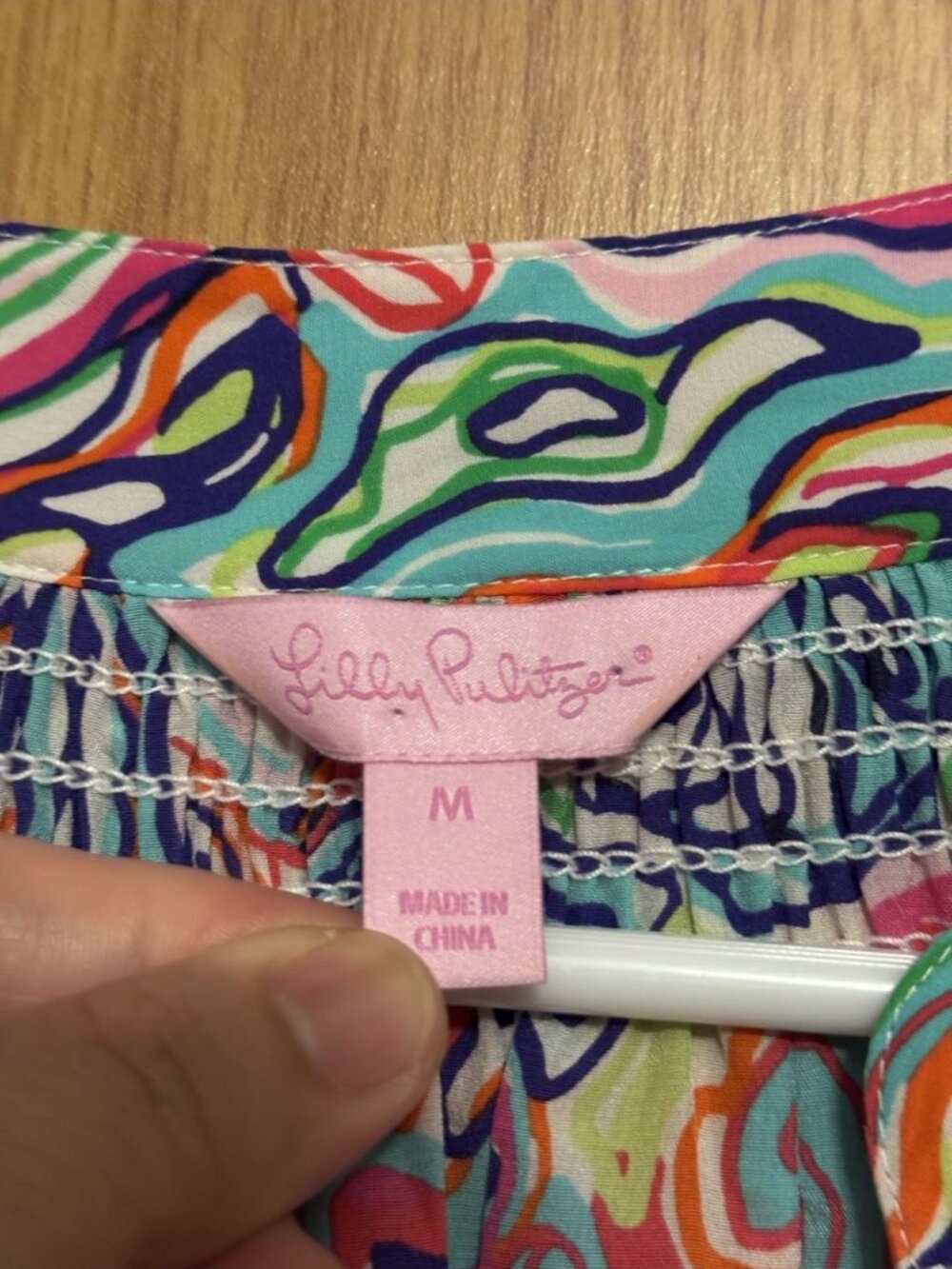LILLY PULITZER Elsa Silk Top Tunic Blouse Colorful MEDIUM Preppy Quiet Luxury - Picture 4 of 9